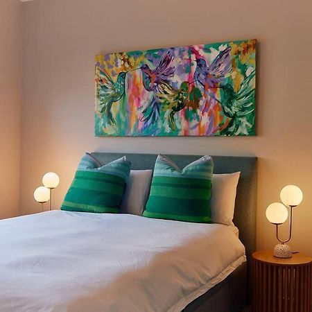 Vine Close Apartment Хилсвилл Экстерьер фото