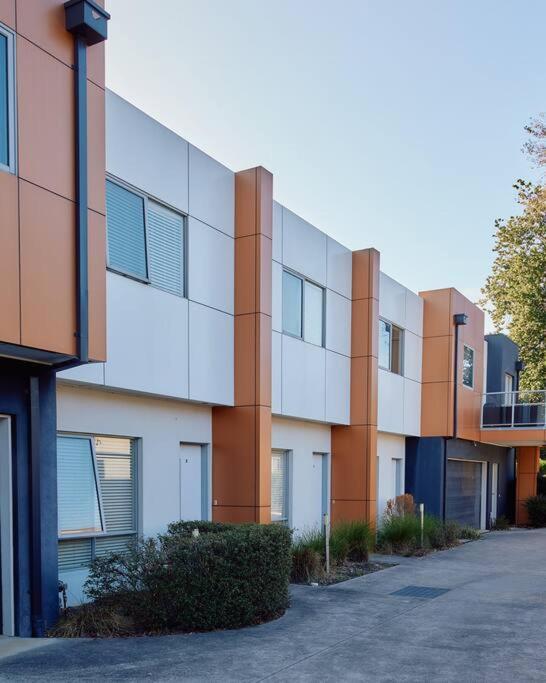Vine Close Apartment Хилсвилл Экстерьер фото