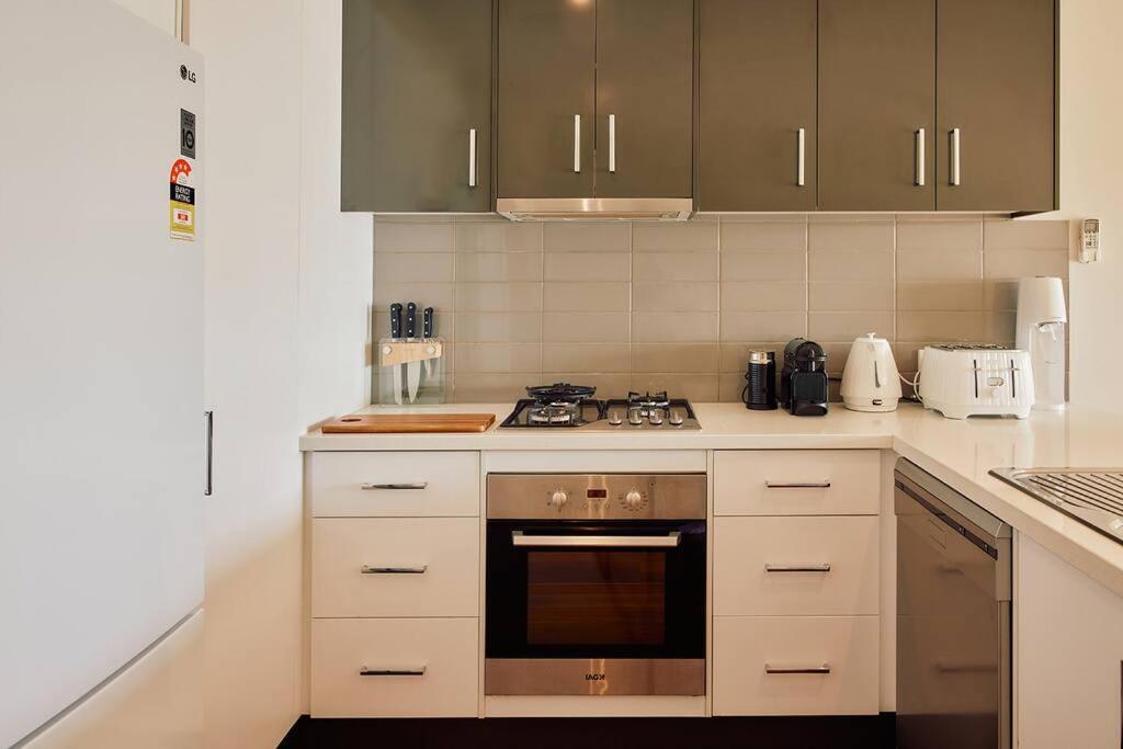 Vine Close Apartment Хилсвилл Экстерьер фото